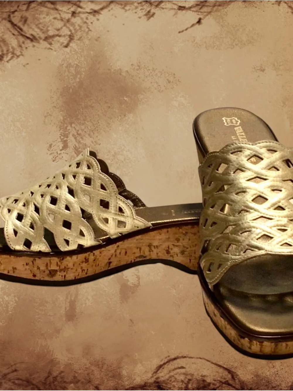 VALLEVERDE ITALIAN METALLIC Gold Leather CorkWedge SlideSandal (10)COMFY! 30.00!